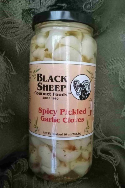 Spicy Pickled Garlic Cloves